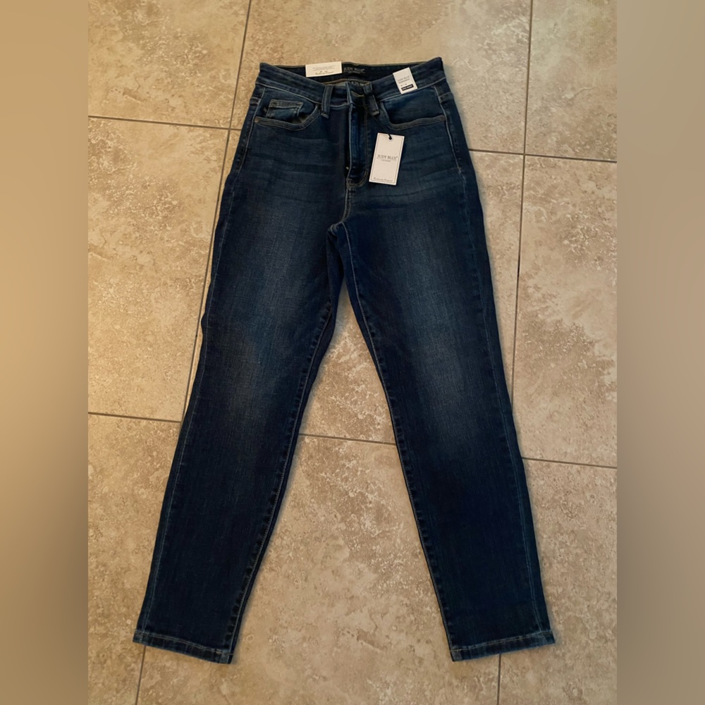 Cropped Judy Blue Jeans